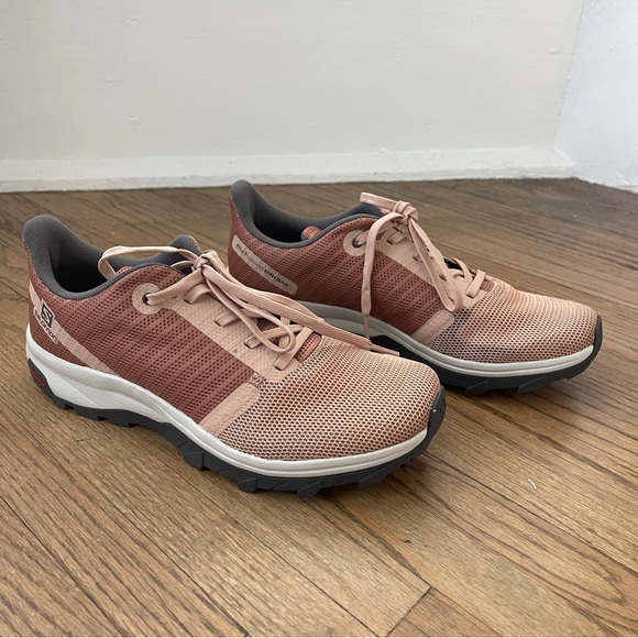 Salomon Women’s Outbound Prism GTX Hiking Shoes. Size 8.5 - Picture 4 of 8